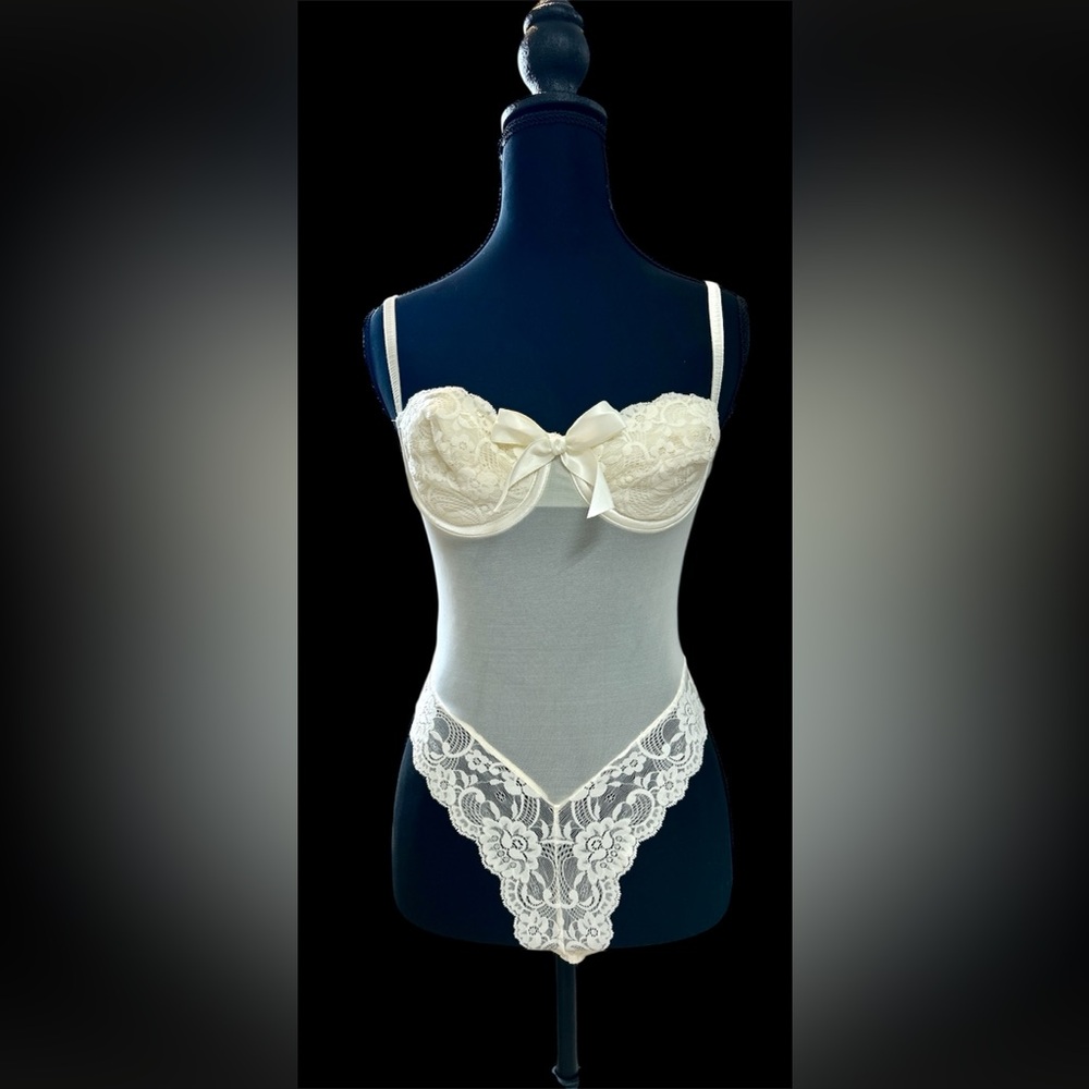 Vintage Victoria's Secret Cream Lace Bodysuit, 34B